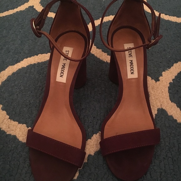 Steve Madden Shoes - Steve Madden Burgundy Circle Heels